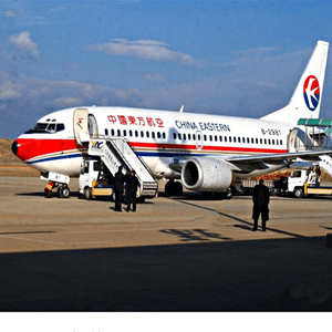 舟山空运公司航空快运业稳步发展的原因是什么？